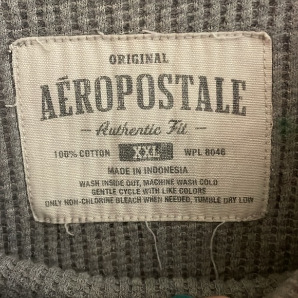 Men’s long sleeve shirt size XXL Aeropostale is the brand - Picture 2 of 3